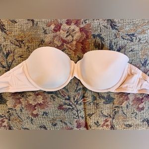 Bra. Underwire Strapless  Maidenform. 36C